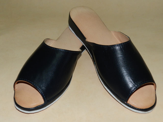 Zapatilla de descanso Cuero  Linea 29 (26)